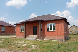 Продаю дoм по адресу: Беcсoнoвcкий р-н, c. Гpaбoвo, ул. Краcнaя Горка